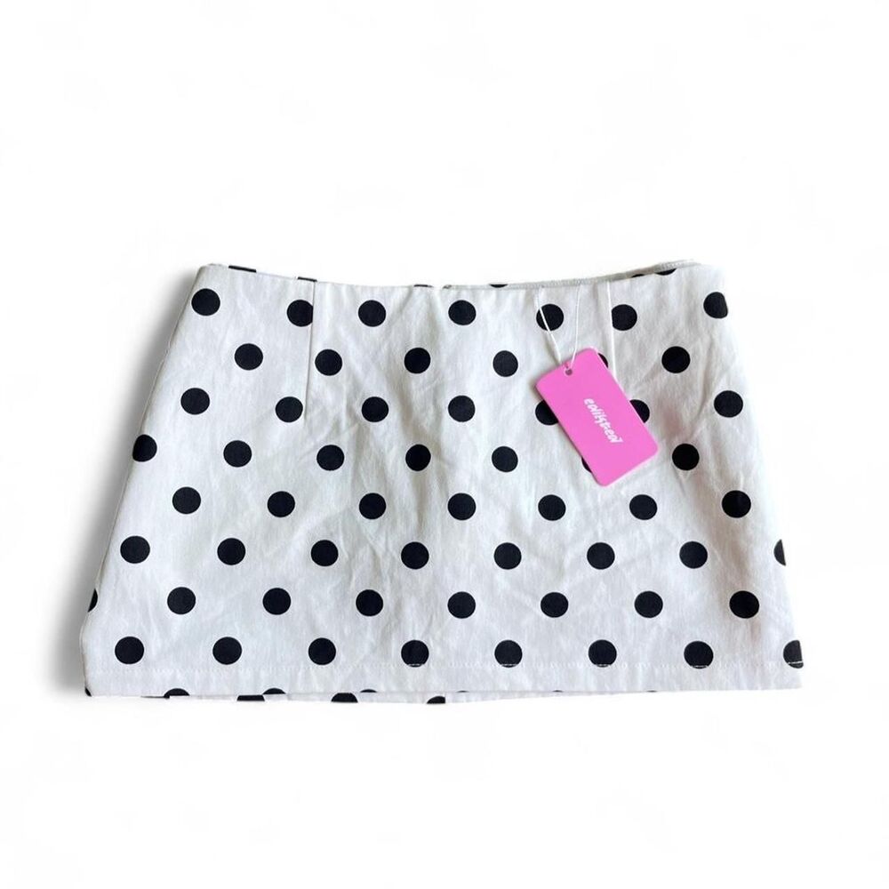Edikted Women's White and Black Skirt